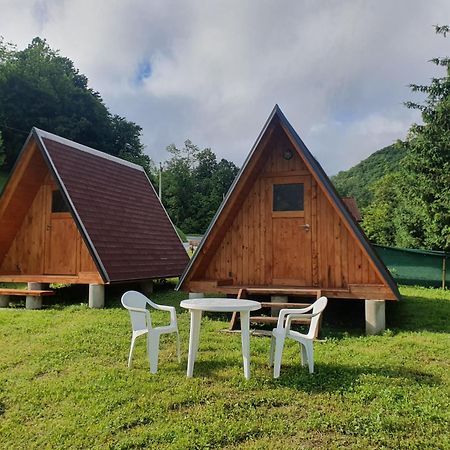 Glamping House ˇvitaˇ Hotel โทลมิน ภายนอก รูปภาพ