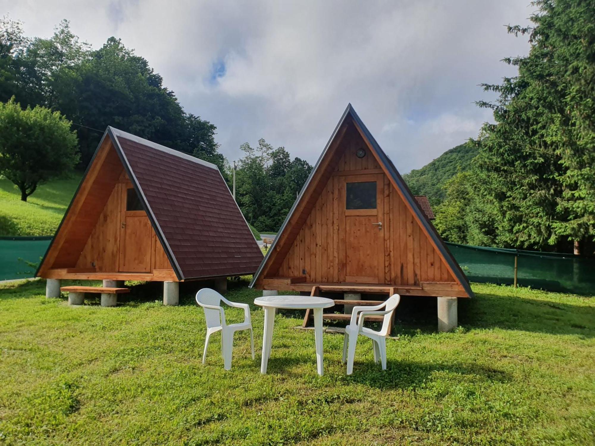 Glamping House ˇvitaˇ Hotel โทลมิน ภายนอก รูปภาพ